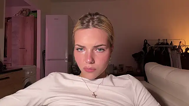 ChristelDuncombe - topless photo in PM (Last tip)
