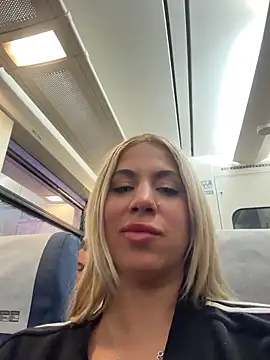 MariaMeir - En el tren viajando