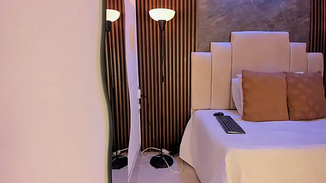 Andrea_saenz04 - Leave my ass red