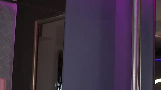 SelenaFrost - Put the dildo inside me