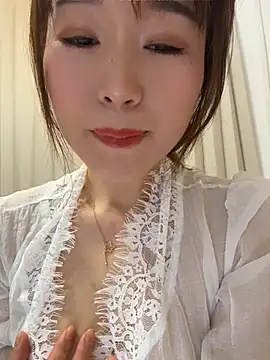 Dian-Sex - 带上乳夹并M腿展示（文明调教不白嫖，从你开始）