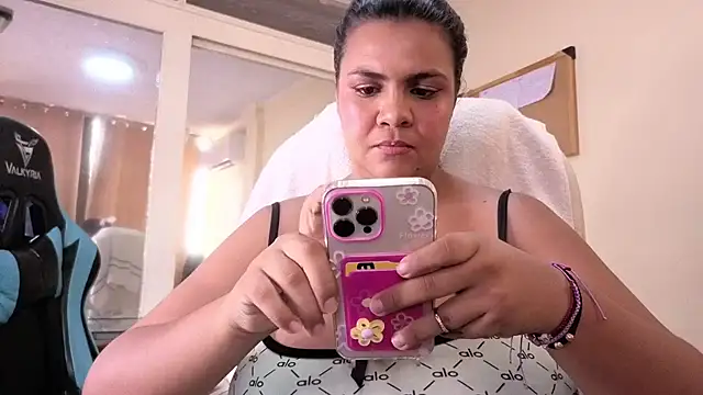 Gabriela_Brown - Fingering pussy