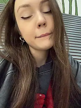 Peachy_Dream - show tongue and massage boobies