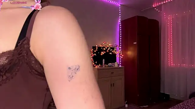 StephaniCute - Boobs massage