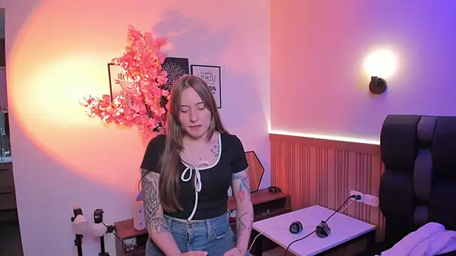Siouxsie_cenobite - (∩^o^)⊃━☆ Naked + squirt (2 min control)