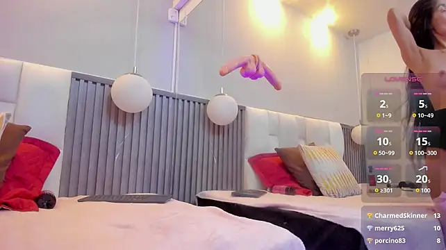 Giana_gill - play and bouncing tits