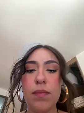 SofiMeza - Show my tits and nipple clamps