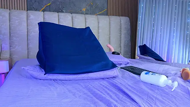 Mia_scot - Show Big Squirt 🍑🍑💦💦