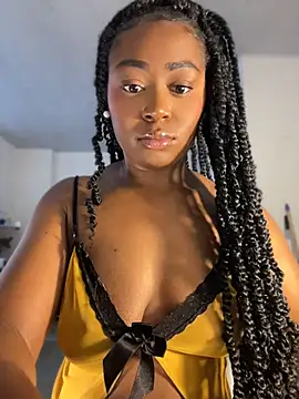 Cynthia_es - Show tits