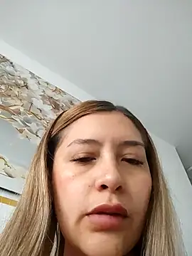 Alana_69 - Wet my pussy 🔥