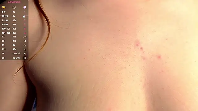 Juuulia_ - flash tits