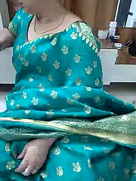 OneLifeBabby - Boobs open