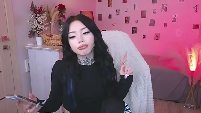 Emma_Kirks