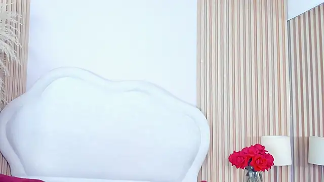 Mia__Rose_ - Caress my nipples close cam💦