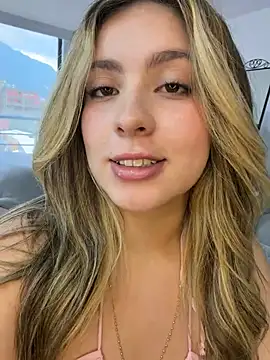Cloee_Rainbow1 - Rub my anus up close 👋🏼🫨🥵👀