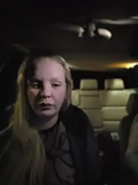 QueenMelissaa - Blowjob in car