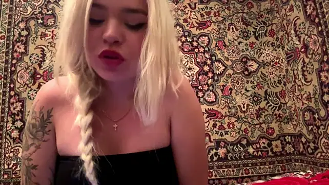 ChinAlbaugh - kiss the cam