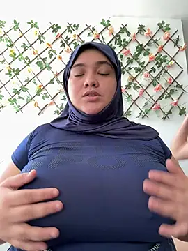 Sweetmuslim01 - feed my naked friend 🥵🥛