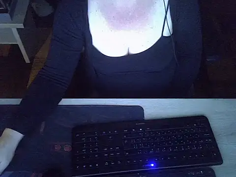 Silvia2277 - pussy show with dildo