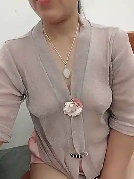 Kelly-sex69 - Let's go shopping together.