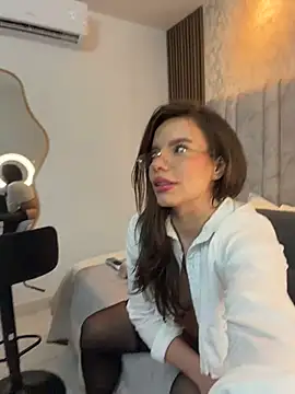 CandiceSpencer - bra off