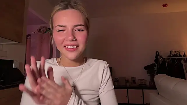 ChristelDuncombe - topless photo in PM (Last tip)
