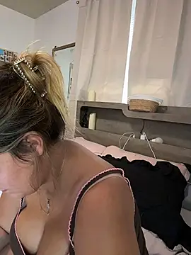 Latinamommy26 - Oil tits