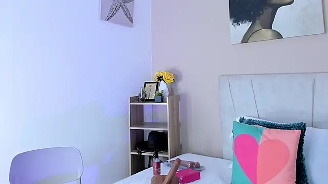 Violetta_keller - Turning my ass to face the camera