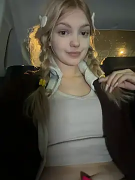 Elsawhere - squeeze naked nipples + keep handbra🍒