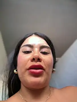 Issane_Peru - Ged naked and you play my pussy