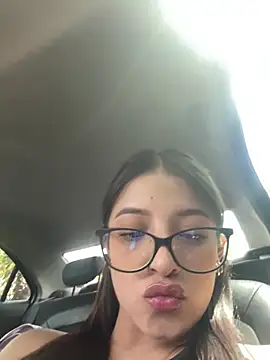 Arilw - CUM AND SQUIRT OUTSIDE GROUPSHOW🥵