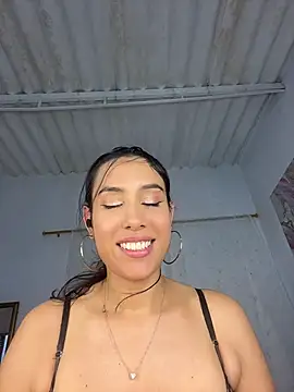 PilarJones_ - suck and spit your dick with my milk