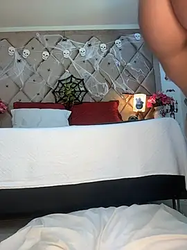 AngelinaDuvall - Fuck with green glass dildo close up