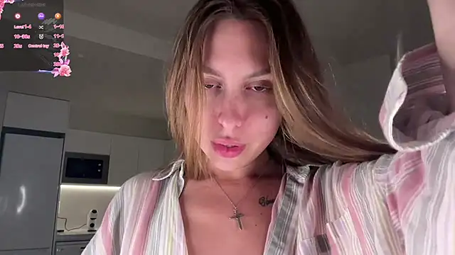 CharliMontanna - show my panties closeup