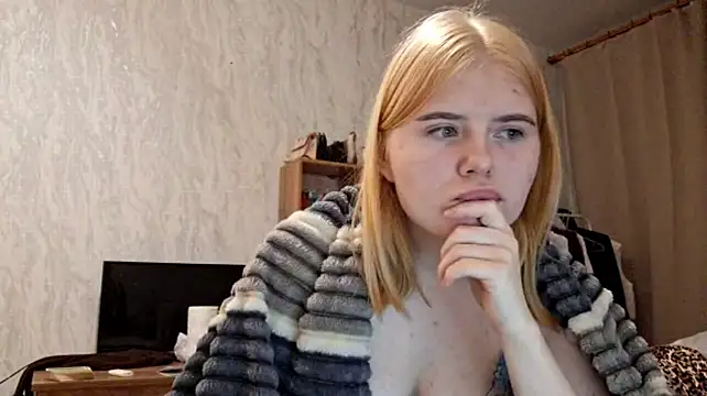 KeliTesmer - I'll turn you on with my panties