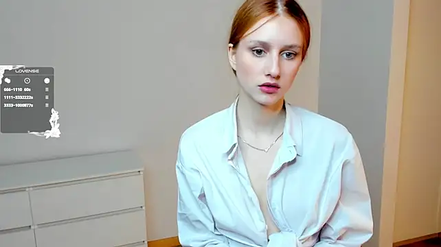 MinervaRallis - squeezy my boobies close 👀🤯