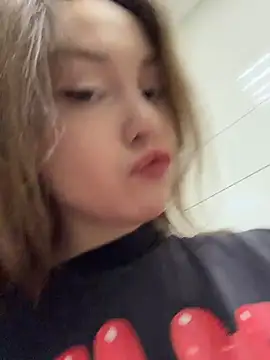 Peachy_Dream - massage my pussy under skirt