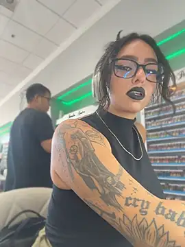 Controllercutie - Ass flash in public