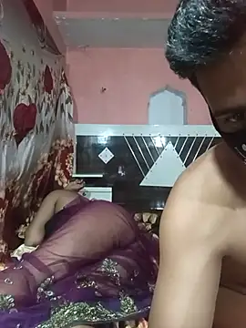 Hot_Indiancpl