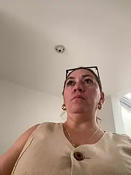 SCARLET-20 - Flash ass + Flash pussy 😋