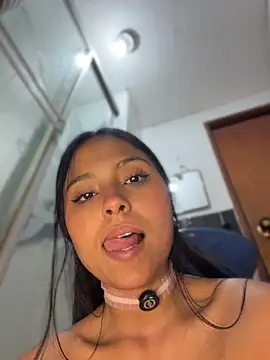 Littlee_Lucy - red ass x10
