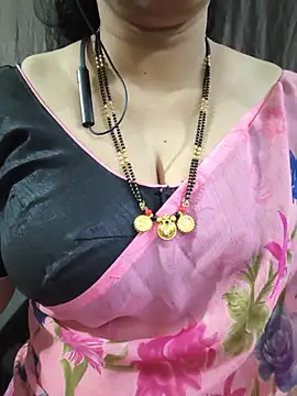 Bhuvana_555 - Boobs on honey