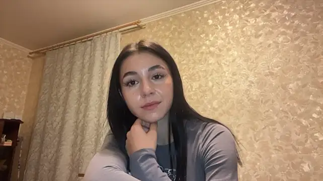 DonellaBedwell - Tease down and show shoulders