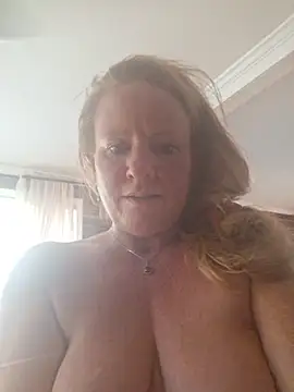 Penelopeplays - dildo in pussy