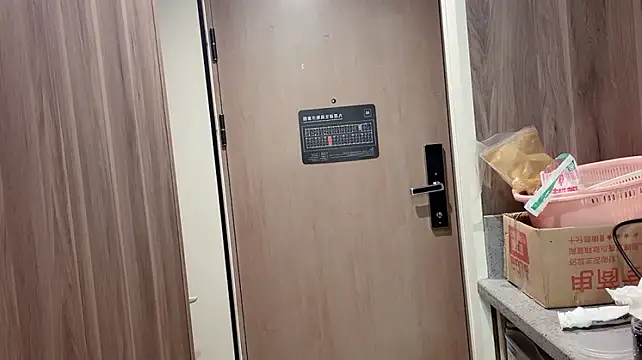 Xiaohuli1001 - 哥哥们帮帮忙众筹小粉，新人尝鲜