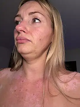 MaggieMayI - Get fucked on desk and in chair by boss
