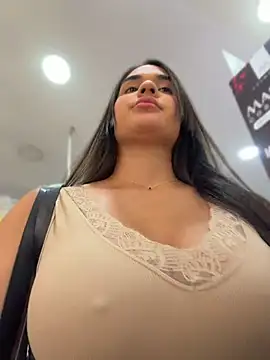 BellaLeclair_
