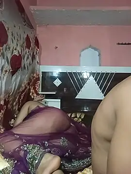 Hot_Indiancpl