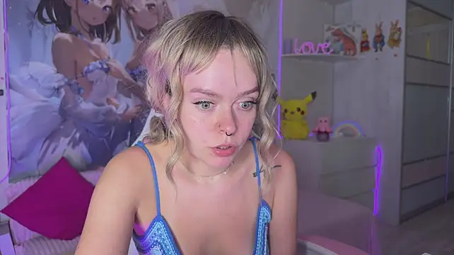 CheekySashaCharm - Finger pussy
