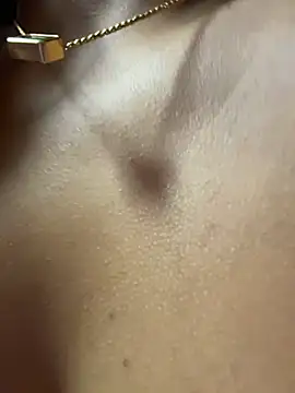 Yourcutegirl000 - play with my boobs